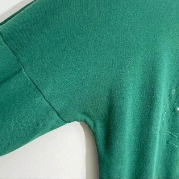 Pink Victoria’s Secret with 5th & Ocean green sweatshirt XS - Picture 3 of 7